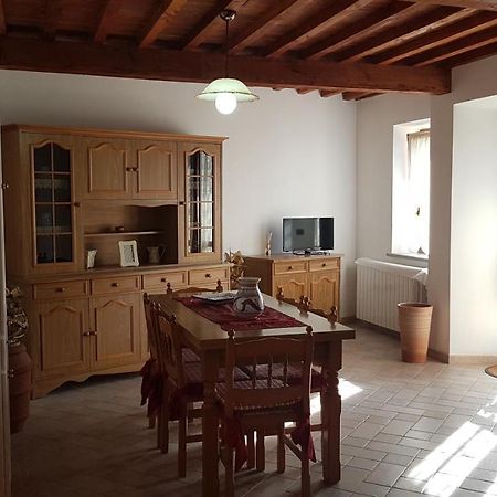 Beautiful Apartment With Exclusive Garden And Terrace Monteverdi Marittimo Eksteriør billede